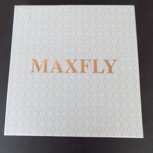 NEW MAXFLY WOMENS CLUTCH PURSE AND WALLET IN ORIGINAL BOX